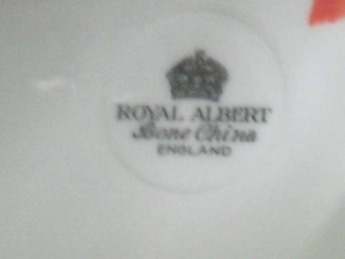 2x  ROYAL ALBERT YELLOW &GOLD TRIM SIDE PLATES - 16cm across