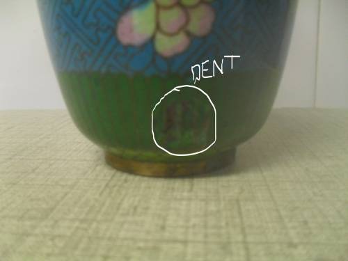 A VINTAGE CHINESE CLOISONNE  URN 17cm tall