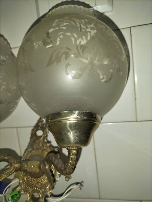 a VINTAGE 2x ARMED METAL WALL LAMPS LIGHTING SCONCE