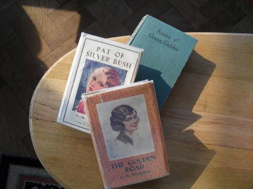 3  L.M MONTOMERY NOVELS - 1938 -The Golden Road, Anne of Green Gables, Pat of Silver Bush