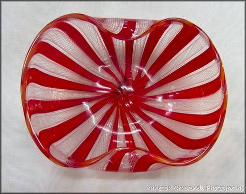 MURANO GLASS BOWL - RED & WHITE LATTICINO WORK - EXQUISITE DETAIL