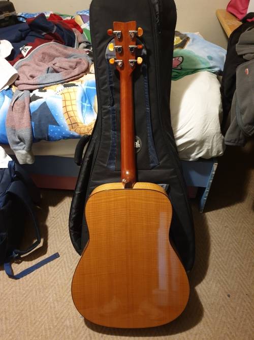 Yamaha acoustic guitar FG750s