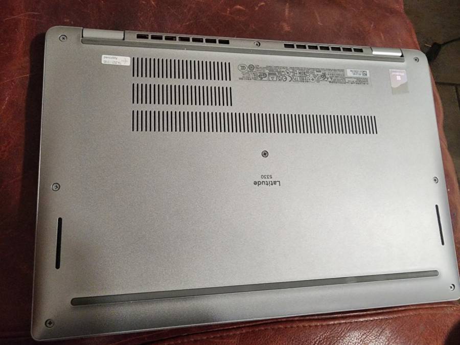 ***Dell laptop: Latitude 5330 ***  ` i5 12th gen *** 16gb/256gb!!!