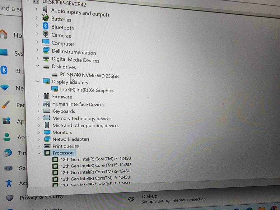 ***Dell laptop: Latitude 5330 ***  ` i5 12th gen *** 16gb/256gb!!!