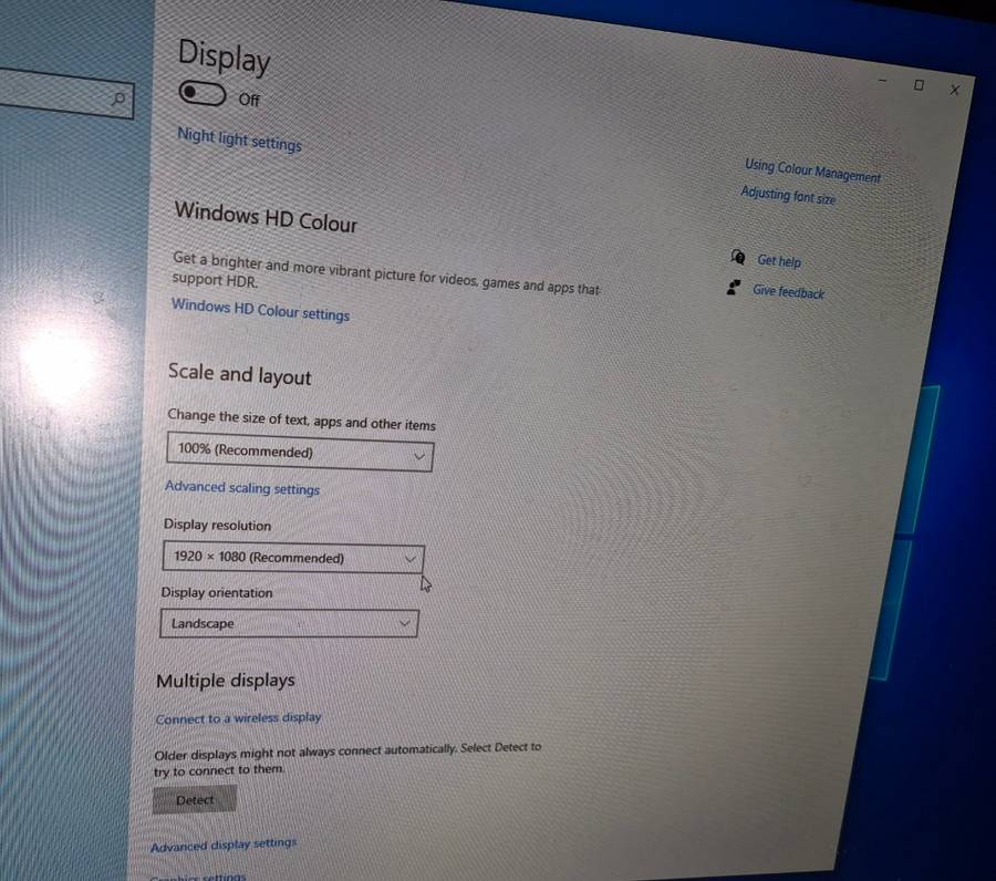 Lenovo All-in-One Desktop PC - i5 9th gen/16gb/250gb