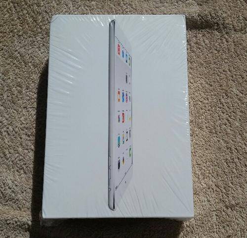 Apple IPAD MINI 2 (RETINA) 32Gb/Wifi -  Sealed!