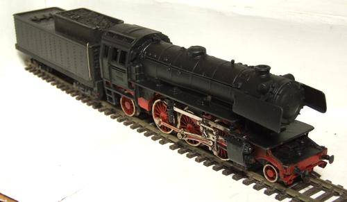 MARKLIN HO: 2-6-2 Steam Locomotive(AC) with Tender in a fair unboxed condition (West Germany)