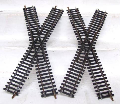 LIMA HO: 2pc #3041 36 Deg Diamond Crossing in very good used condition.