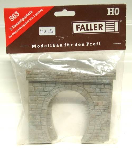 HO SCENERY: 2x Stone Tunnel Entrances in LIKE NEW Sealed condition.