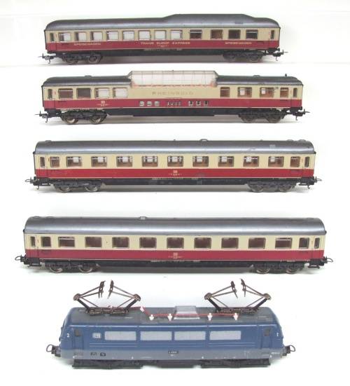 LIMA HO: Vintage DB GEC Electric Locomotive RHEINGOLD Train Set in good unboxed condition (Italy)
