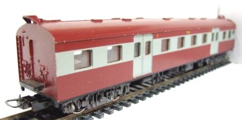 LIMA HO: SAR Suburban Third Class Passenger Car in good unboxed condition (Italy)