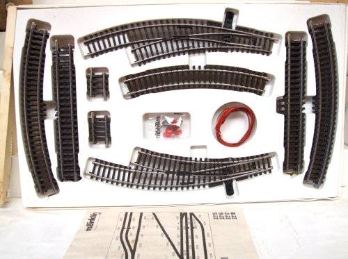 MARKLIN HO/OO: 3 Rail KOMBI Track Set in very good boxed condition.(Germany)