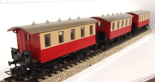 MARKLIN HO: Vintage 3-rail AC Pass Coaches in Trans-Europe livery, Good un-boxed condition (Germany)