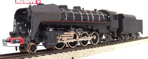 LIMA HO: SAR Lookalike  2-8-2  Steam Locomotive + Tender in good boxed, used condition (Italy)