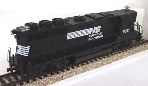 BACHMANN HO: Detailed N&S EMD GP 50 High Nose Locomotive in  VERY Good boxed condition (China)