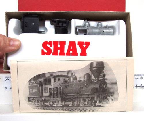 ROUNDHOUSE LOCOMOTIVE HO : Undecorated 2 Truck SHAY Kit in New Un-assembled boxed condition(USA)