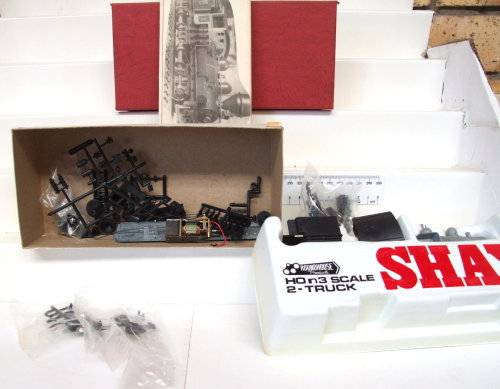 ROUNDHOUSE LOCOMOTIVE HO : Undecorated 2 Truck SHAY Kit in New Un-assembled boxed condition(USA)