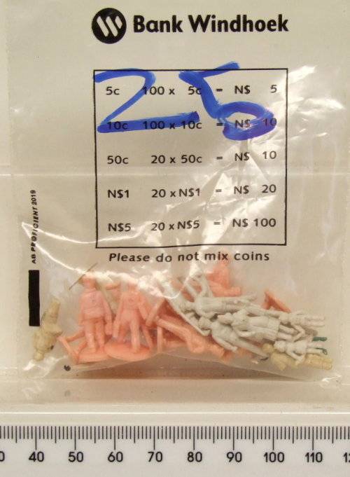 SCENERY HO: 25pc Unpainted Human Figures in Good Un-boxed condition(RSA)