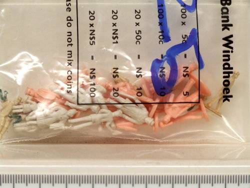 SCENERY HO: 25pc Unpainted Human Figures in Good Un-boxed condition(RSA)