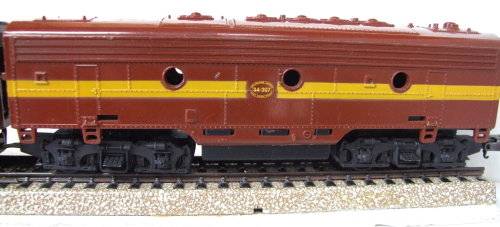 LIFE LIKE HO: SAR 34-207 Diesel Loco Set in Fair un-boxed condition (HKong)