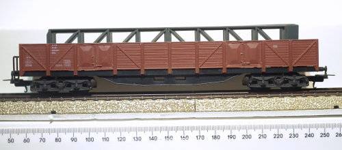 LIMA HO: European High Sided Freight Wagon With Load in Good Un-boxed condition (Italy)