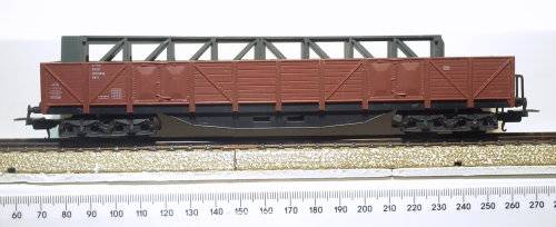 LIMA HO: European High Sided Freight Wagon With Load in Good Un-boxed condition (Italy)