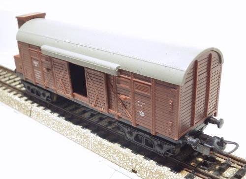 LIMA HO: SNCF Freight Wagon with Sliding Doors + Taillights in Good unboxed condition (Italy)