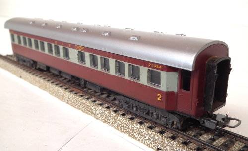 LIMA HO: Original SAR `Trans Karoo`2nd Class Passenger Coach in Good Used Un-boxed condition(Italy)
