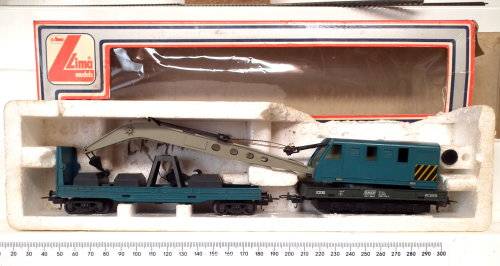LIMA HO: Vintage SNCF Recovery Crane with Support Wagon in Good Boxed, Used condition(Italy)