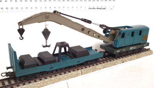 LIMA HO: Vintage SNCF Recovery Crane with Support Wagon in Good Boxed, Used condition(Italy)
