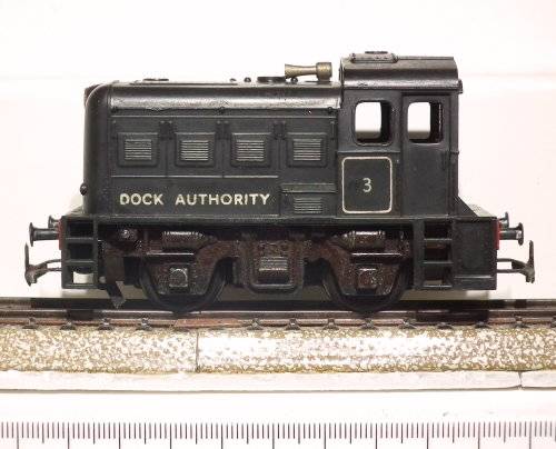 TRI-ANG OO:  Vintage English Dock Loco in Good Operational Condition(England)