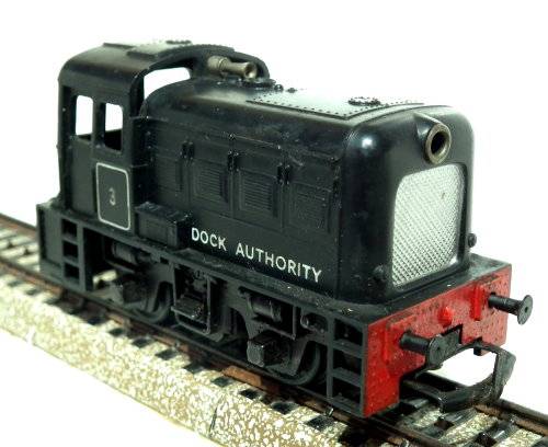TRI-ANG OO:  Vintage English Dock Loco in Good Operational Condition(England)