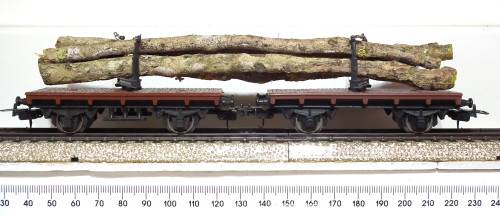 LIMA HO: Vintage Unmarked Twin Car + Log Load in  Good used un-boxed condition(Italy)