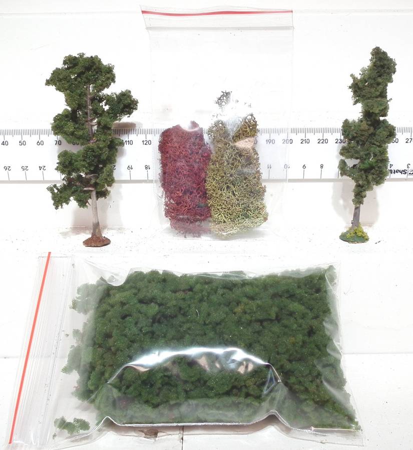 SCENERY HO: 2pc Trees + 1x Bag Foam Foliage + Texture Material  in Good Bagged Condition