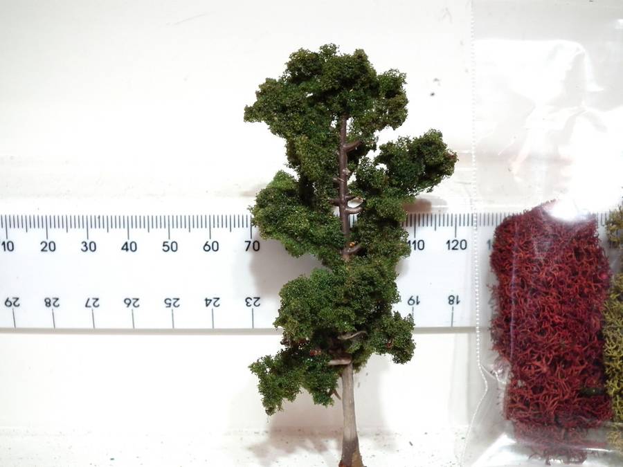 SCENERY HO: 2pc Trees + 1x Bag Foam Foliage + Texture Material  in Good Bagged Condition