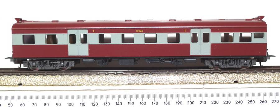 LIMA HO: NEW SAR Suburban 1st Class Passenger Coach in Boxed condition(Italy)