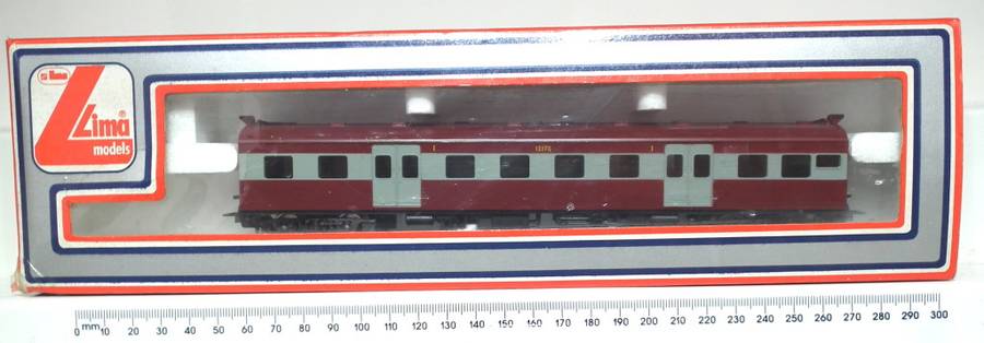 LIMA HO: NEW SAR Suburban 1st Class Passenger Coach in Boxed condition(Italy)