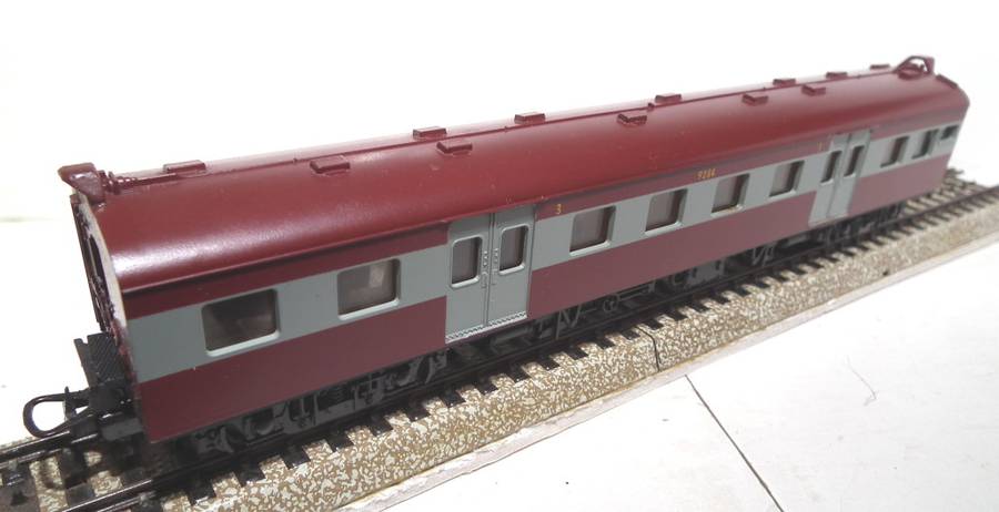 LIMA HO: SAR Suburban 3rd Class Passenger Coach in Good un-Boxed condition(Italy)