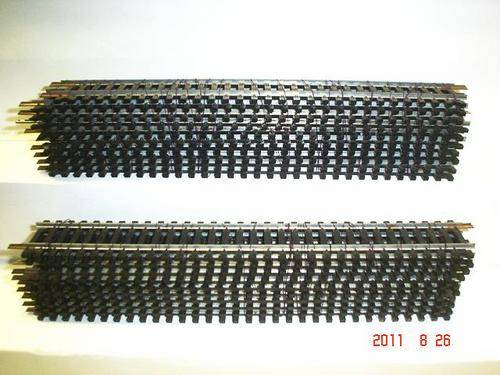 HO LIMA TRACK : 20pc; 3020 track in a fair to good condition. (Made in Italy)