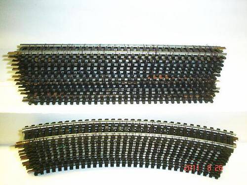 HO LIMA TRACK: 26pc; Mixed metal track in good condition. (Made in Italy)