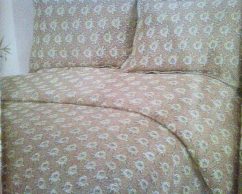 Stunning 6pc Double size duvet cover set!!!!! Sleep like a real baby at night!!!! :)
