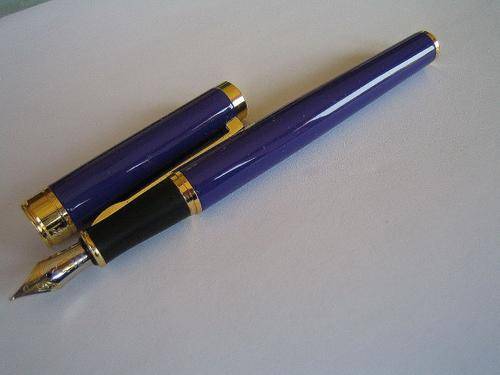 BRAND NEW JINHAO PURPLE GOLD TRIM FOUNTAIN PEN (BY PICASSO DISTRIBUTORS)