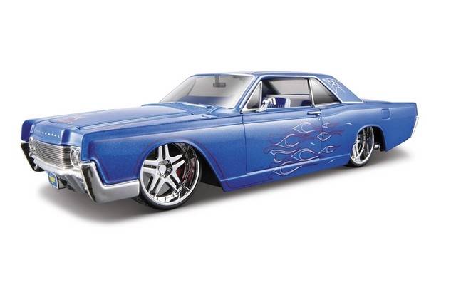 MAISTO 1/24 Lincoln Continental 1966