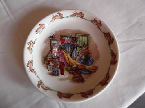ROYAL DOULTON - BUNNYKINS - SAUCER
