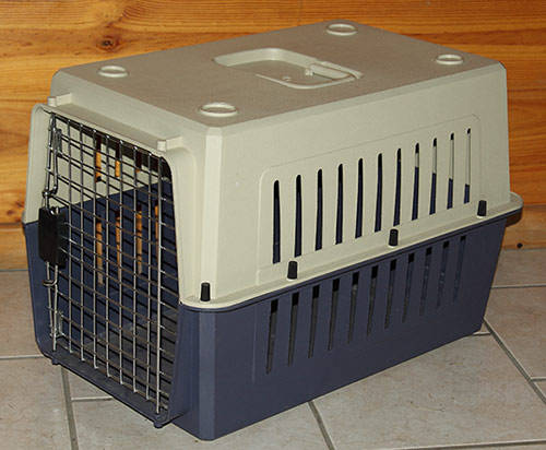 Travel Crate / indoor kennel as new   ** Approved by all airlines **