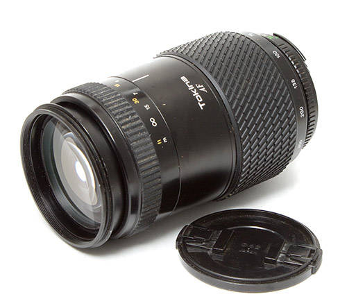 Tokina AF 75 -300mm f 1:4.5 -5.6 Macro for Nikon   ** Great condition **