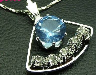 Crazy Wednesday R1 Auction - Silver plated clear and blue crystal pendant