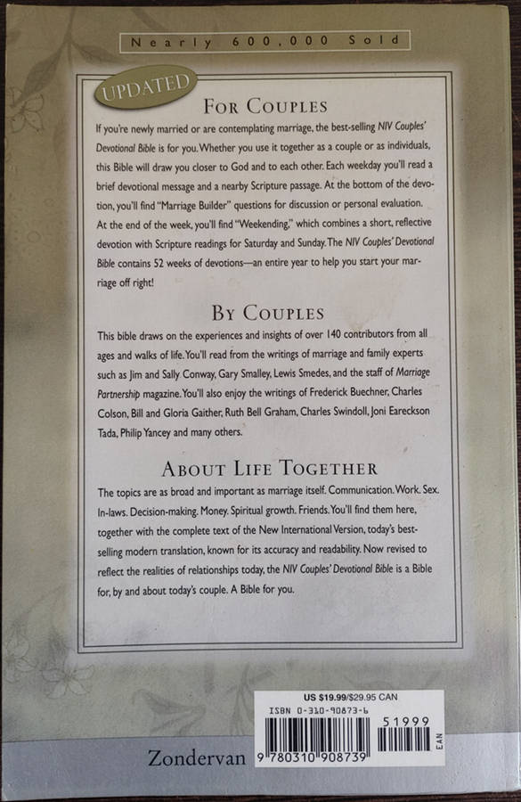 Couple`s Devotional Bible: For Engaged and Newly Married Couples - SOFT COVER