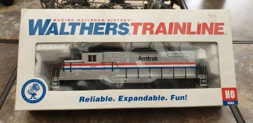 HO Scale Walthers Amtrak Train Set