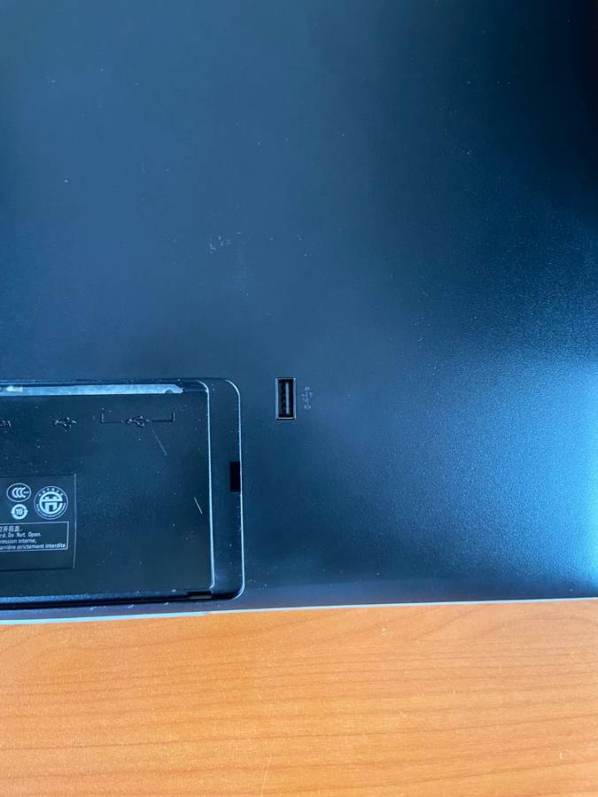 DELL 23 inch Monitor (Resolution: 1920 x 1080)
